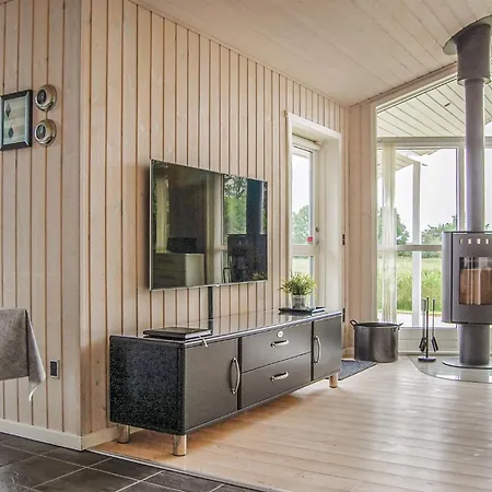 Gorgeous Home In Haderslev With Wifi *